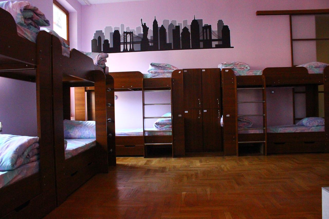 New York Hostel Lviv Exterior photo